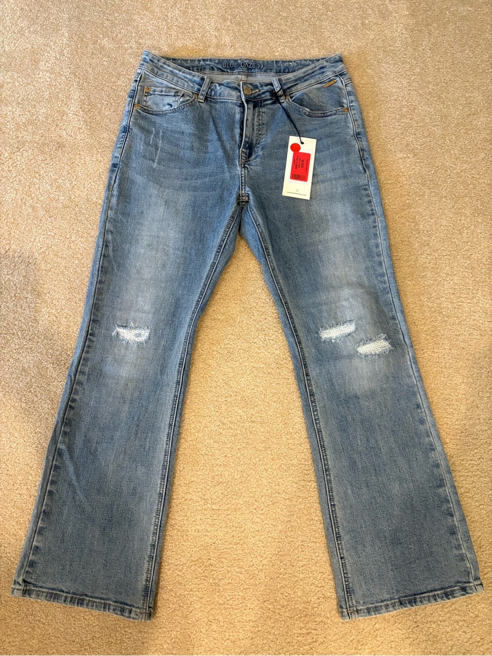 Blue Daze Light Wash Distressed Jeans NWT size 8